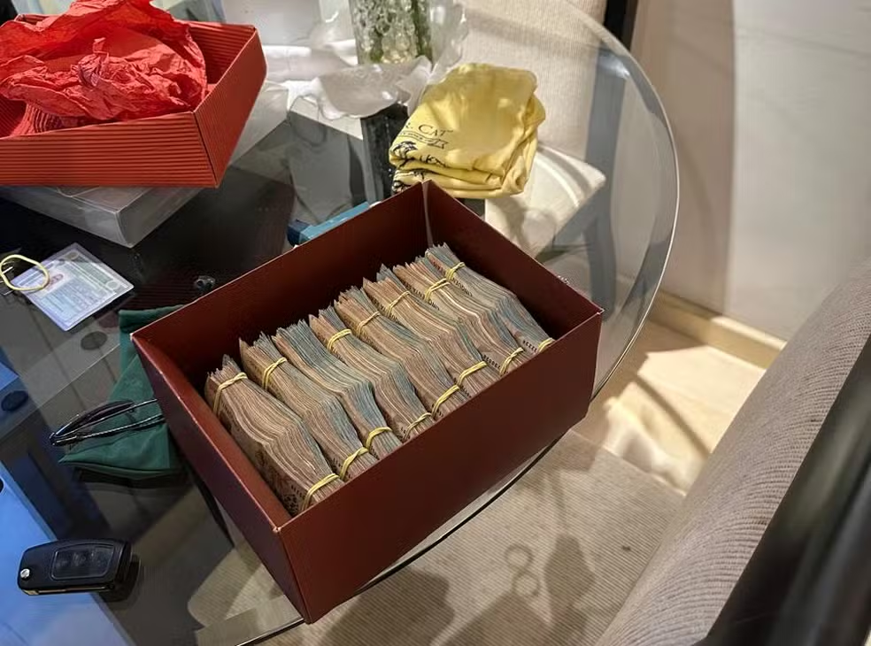 Operação Sem Refino: PF apreende mais de R$ 500 mil em dinheiro vivo na casa de um dos alvos
