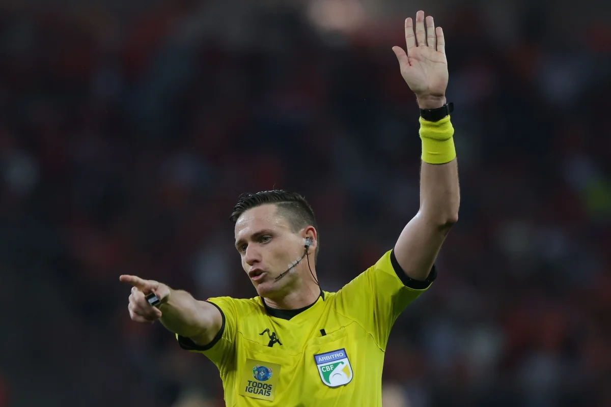 Árbitro brasileiro é escalado para Bélgica x Egito na Copa do Mundo de 2026
