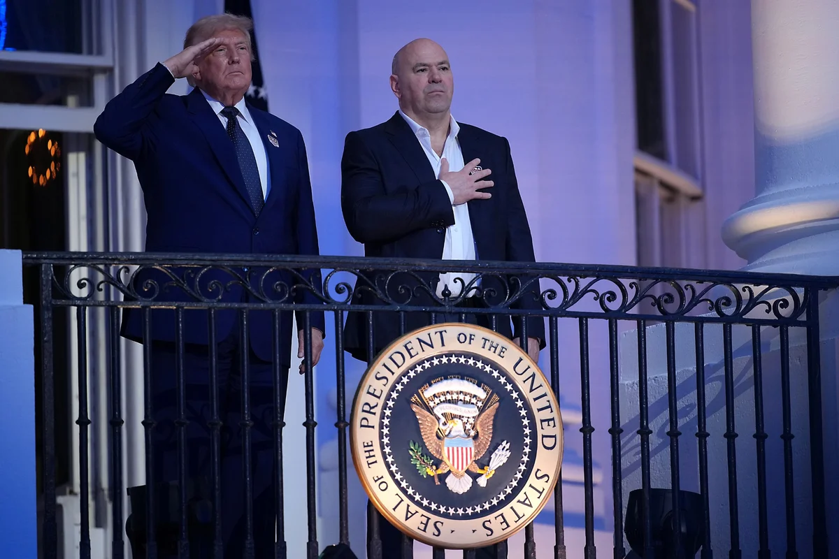 Trump e Dana White chegam juntos para abertura do UFC na Casa Branca