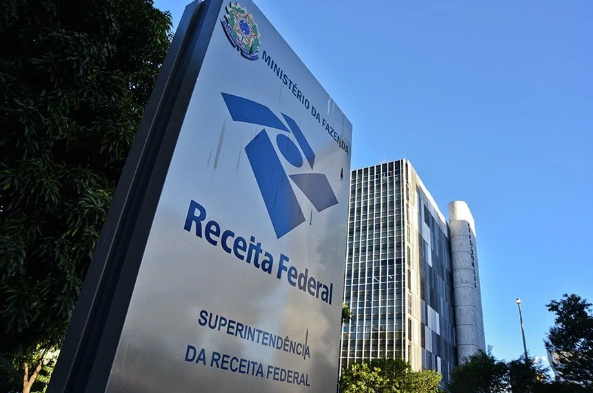 Receita Federal notifica quase 500 mil contribuintes que caíram na malha fina