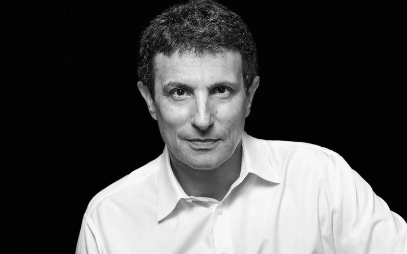 O Triunfo do “Agente Secreto”: Por que David Remnick a Eleva ao Topo da Arte Contemporânea