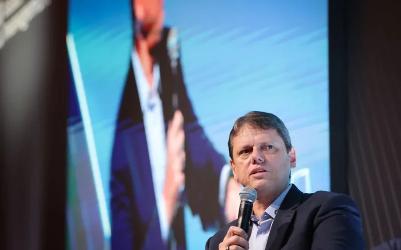 Tarcísio prevê que Ratinho Jr. não disputará cargos em 2026 para focar na sucessão no Paraná