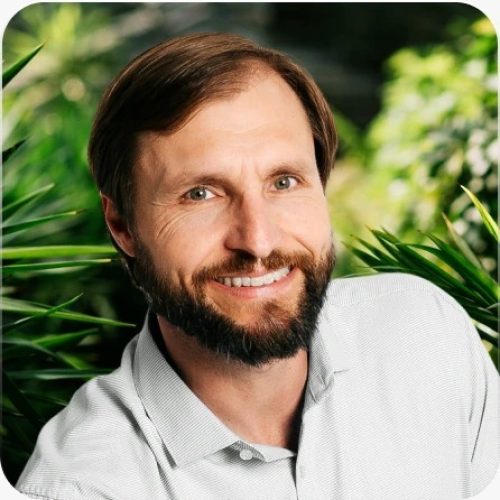 Além da superficialidade: Neurocientista divulga livro com 365 reflexões práticas para o verdadeiro domínio das emoções