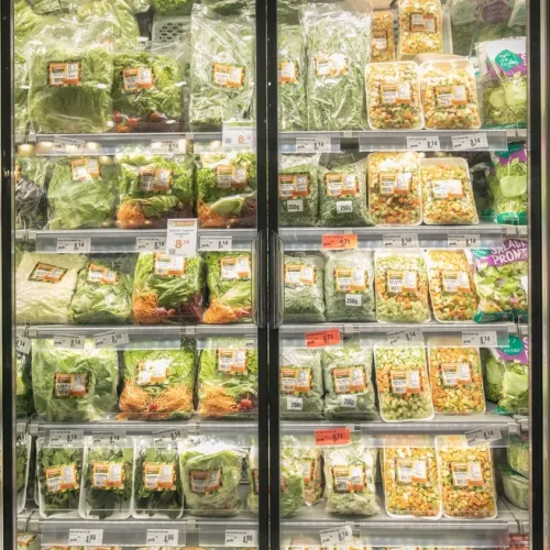 Alimentos puxam inflação de abril; cenoura e leite lideram altas