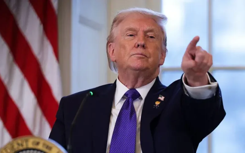 “Seríamos Imparáveis”: Em Davos, Trump Descarta Uso da Força, mas Exige “Posse” da Groenlândia