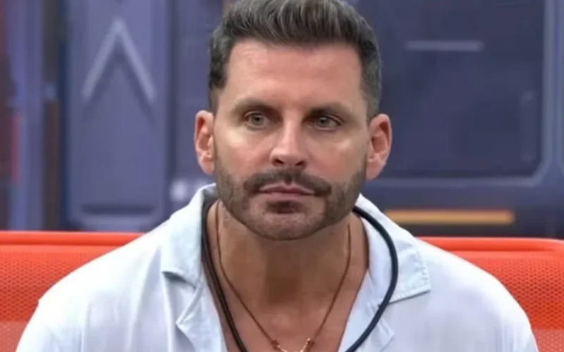 Henri Castelli se pronuncia após deixar o BBB 26