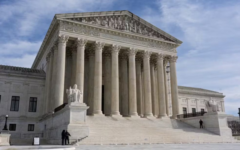 Decisão da Suprema Corte sobre ‘tarifaço’ de Trump sai nesta sexta; entenda o impacto no dólar e no Brasil