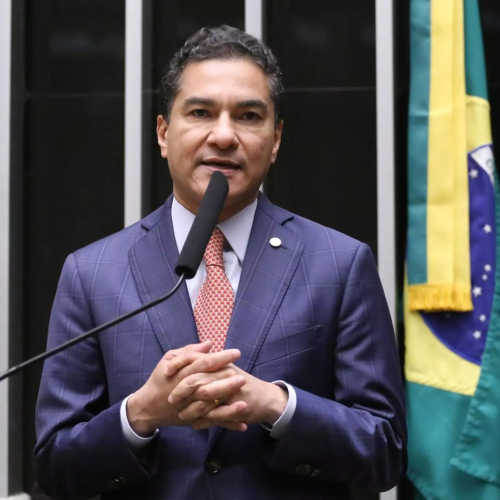 Presidente do Republicanos Critica PEC do Fim da Escala 6×1 e Questiona Lazer da População Pobre