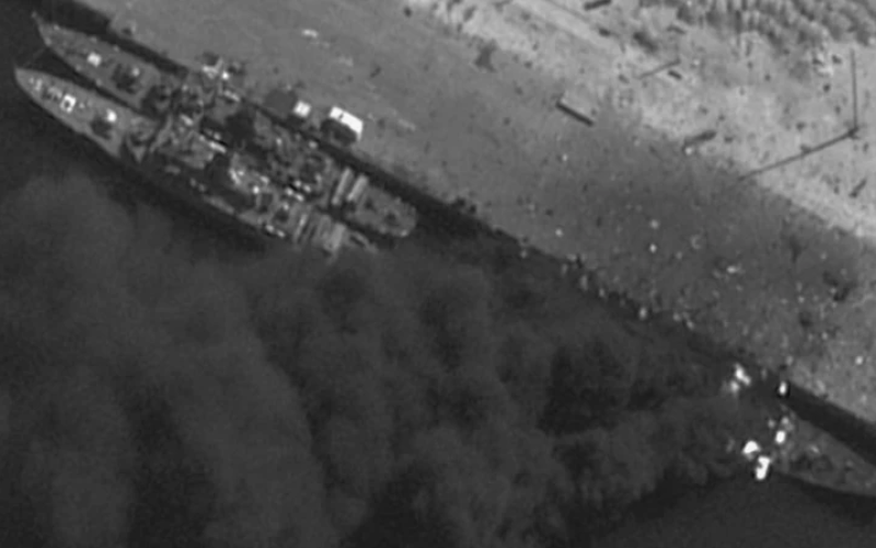 Marinha do Irã é neutralizada: Satélites mostram destruição de navios de guerra e bases de mísseis