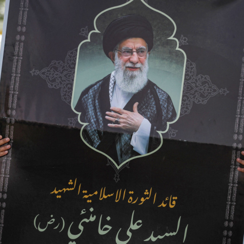 Escalada no Oriente Médio: Mojtaba Khamenei assume o poder e petróleo ultrapassa US$ 100