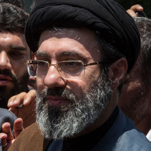 Entre a Festa e o Medo: A profunda fratura social do Irã sob o comando de Mojtaba Khamenei