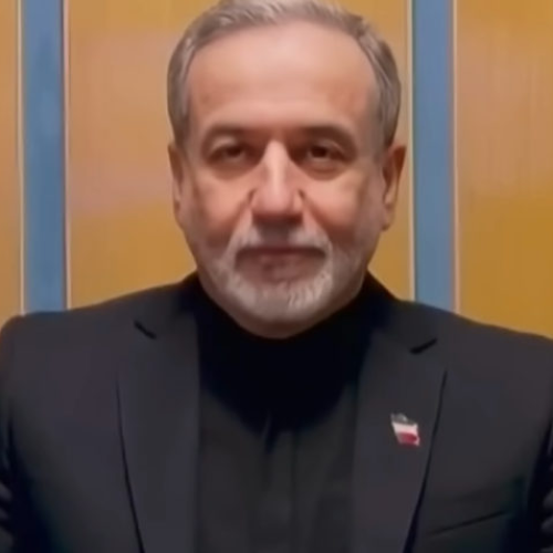 Irã nega bloqueio total: Estreito de Ormuz está fechado apenas para EUA e Israel