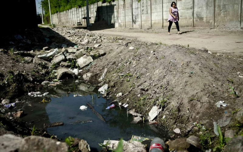 Apenas três das maiores cidades brasileiras alcançam 100% de coleta de esgoto