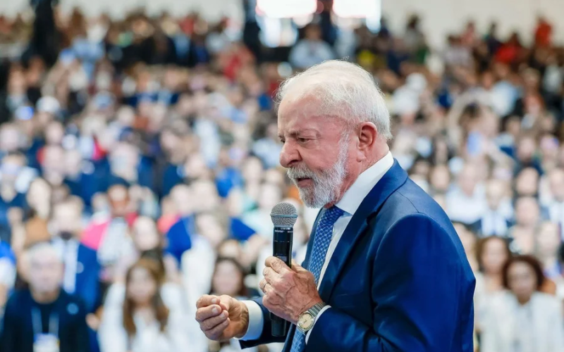 Lula sanciona PL Antifacção e veta auxílio-reclusão para membros de milícias e facções