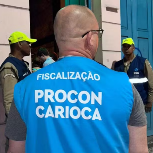Procon multa bar na Lapa por placa discriminatória contra americanos e israelenses