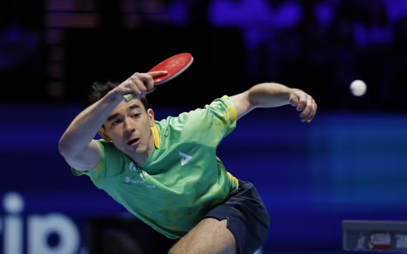 Hugo Calderano cai diante de líder do ranking e encerra Copa do Mundo com o bronze