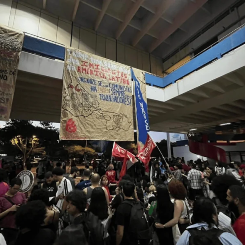 Greve na Universidade de São Paulo paralisa 104 cursos contra precarização