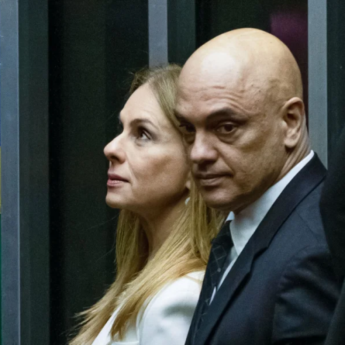 Família de Moraes pede R$ 60 mil de indenização a senador Alessandro Vieira