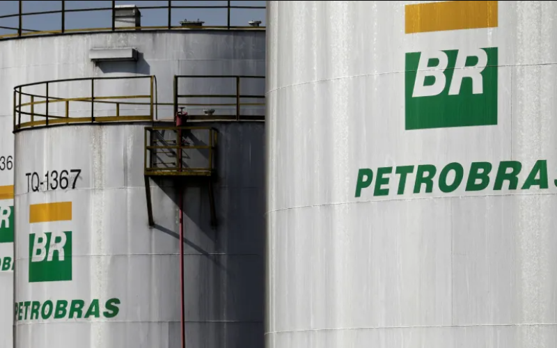 Petrobras reduz em 14,2% preço do querosene de aviação a partir de junho