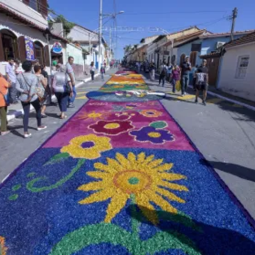 Quando cai Corpus Christi? Entenda por que a data muda todo ano