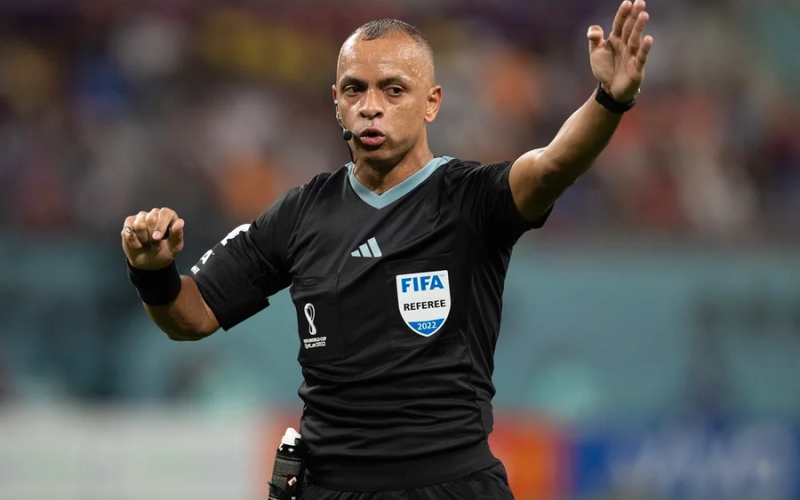 Trio brasileiro vai apitar jogo de abertura da Copa do Mundo de 2026