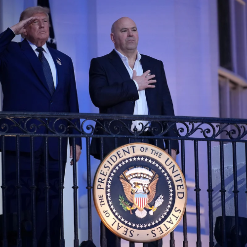 Trump e Dana White chegam juntos para abertura do UFC na Casa Branca