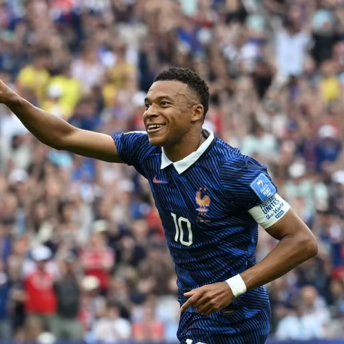 Mbappé supera Ronaldo e iguala Klose na artilharia histórica das Copas