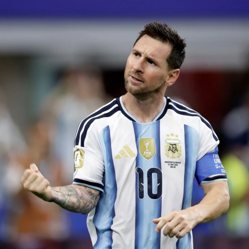 Lionel Messi faz 50 gols aos 38 anos e segue ampliando legado histórico