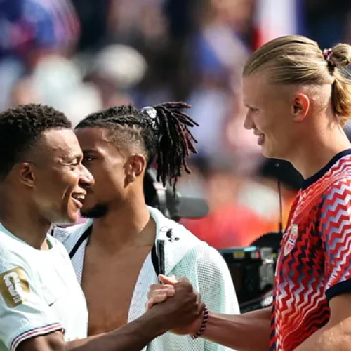 França goleia Noruega com show de Dembélé e garante liderança do Grupo I