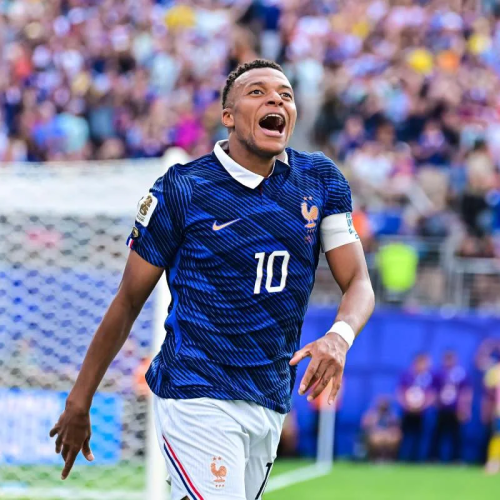 Senadora do Paraguai ameaça processar Mbappé e cita prisão de Ronaldinho após troca de acusações