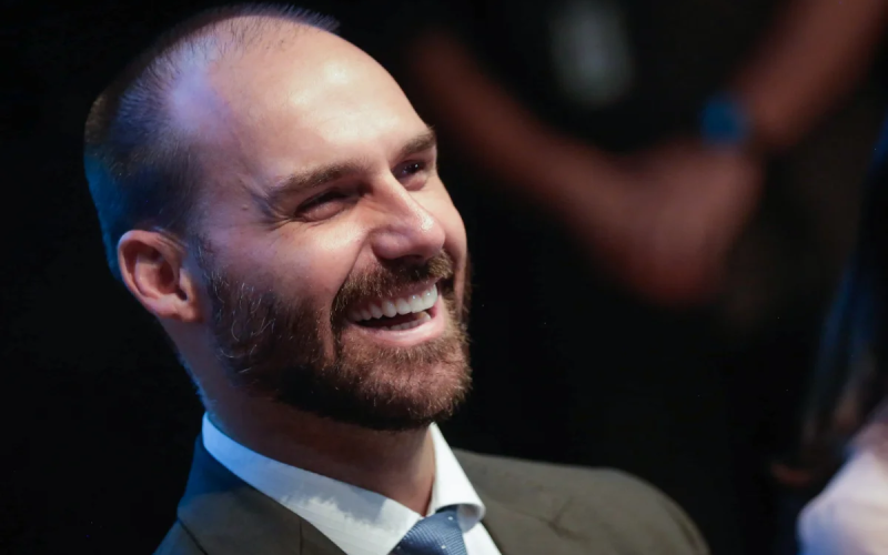 Eduardo Bolsonaro desiste de disputar as eleições e anuncia apoio à chapa do PL em São Paulo