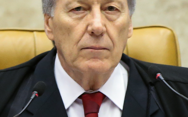 Lewandowski diz que não foi procurado para assinar manifesto de ministros aposentados sobre crise no STF