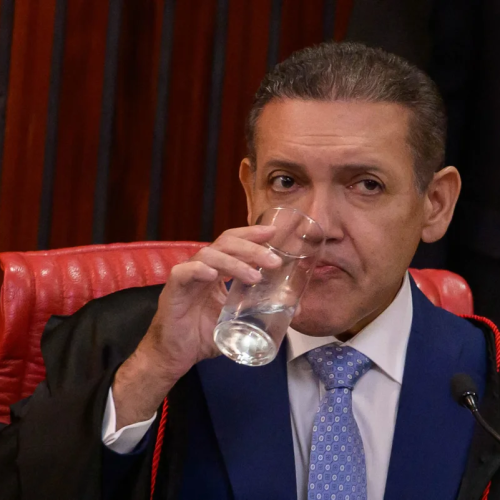 Nunes Marques se declara impedido de votar em julgamento sobre Moraes
