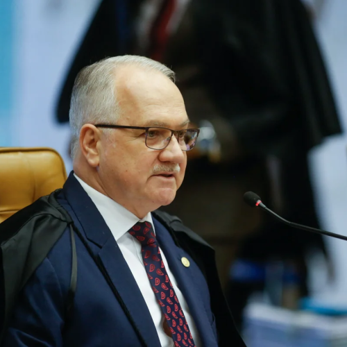 Fachin diz que ministros podem errar e defende decisão do plenário em caso Moraes