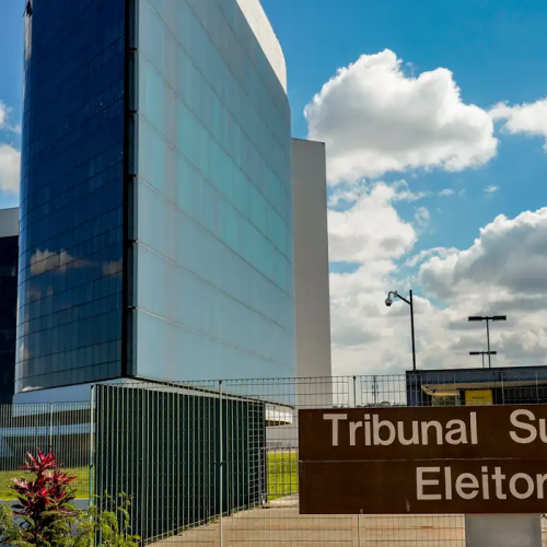 Mendonça rejeita ação contra reajuste do Bolsa Família sem analisar legalidade da medida
