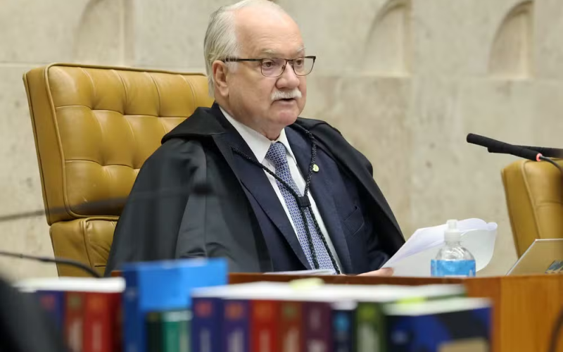 Ministros do STF indicam que revisão criminal de Bolsonaro deve ser analisada pelo plenário